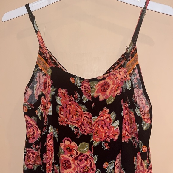 Xhilaration jumpsuit black floral adjustable straps, slit wide pants size 1X - Picture 8 of 10